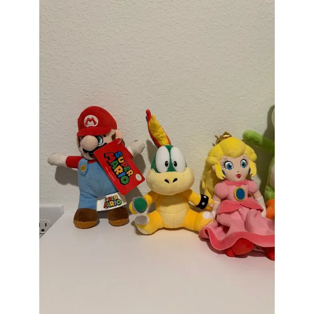 Super Mario Bros Nintendo Stuffed Plush Lot of 5 Mario Yoshi Lemmy Koopa peaches